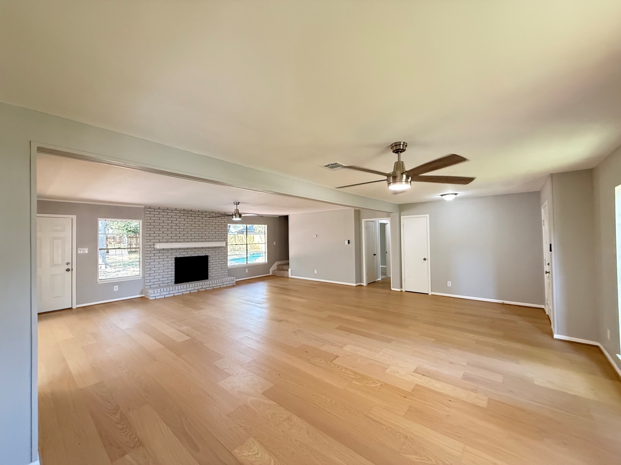 9814 Foxrun Court Property Photo 5