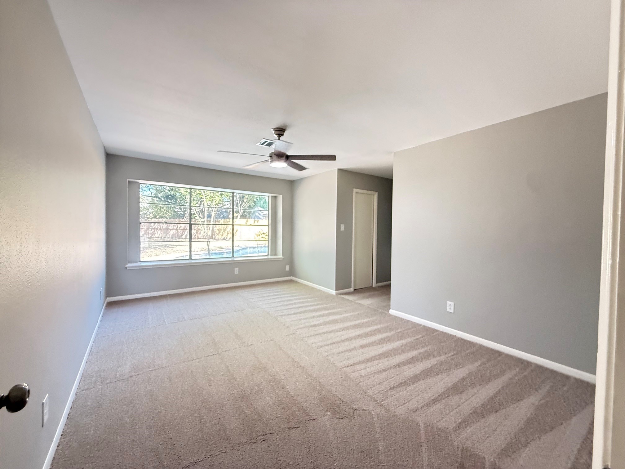 9814 Foxrun Court Property Photo 17