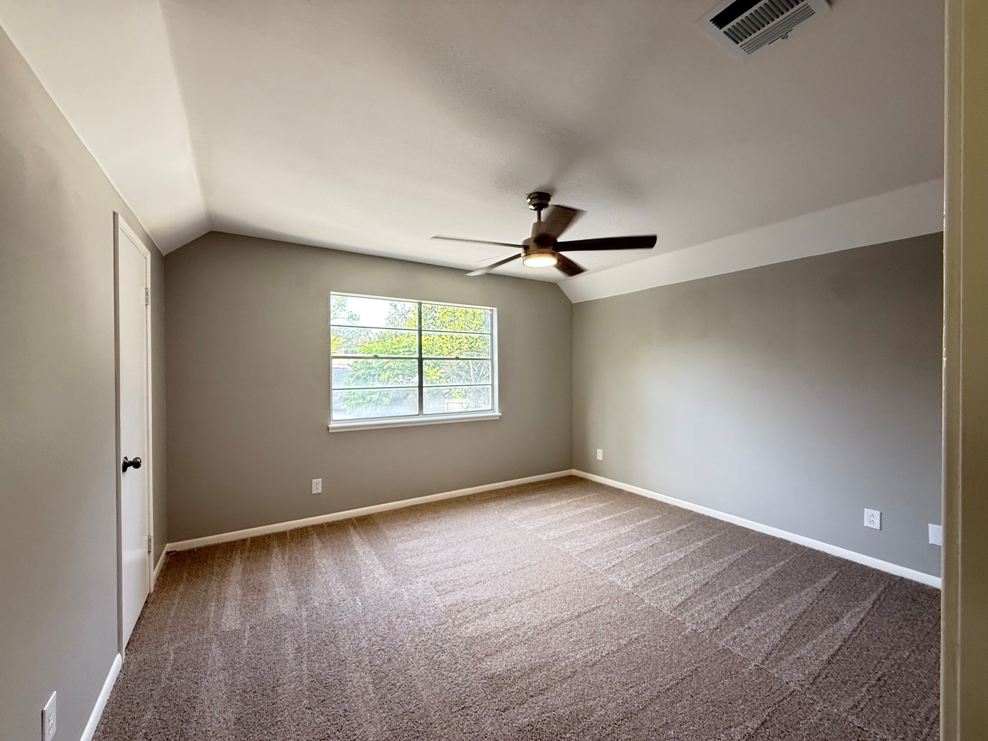 9814 Foxrun Court Property Photo 23