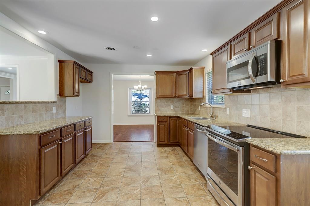 10403 Raritan Drive Property Photo 6