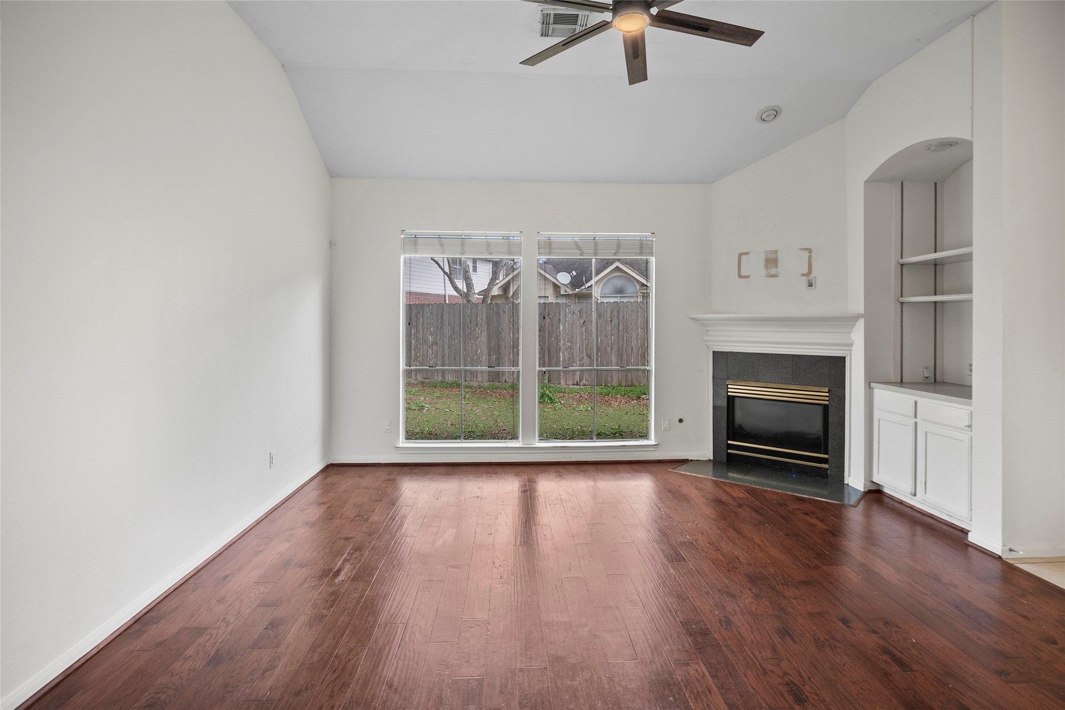 7235 Bethany Bay Drive Property Photo 6