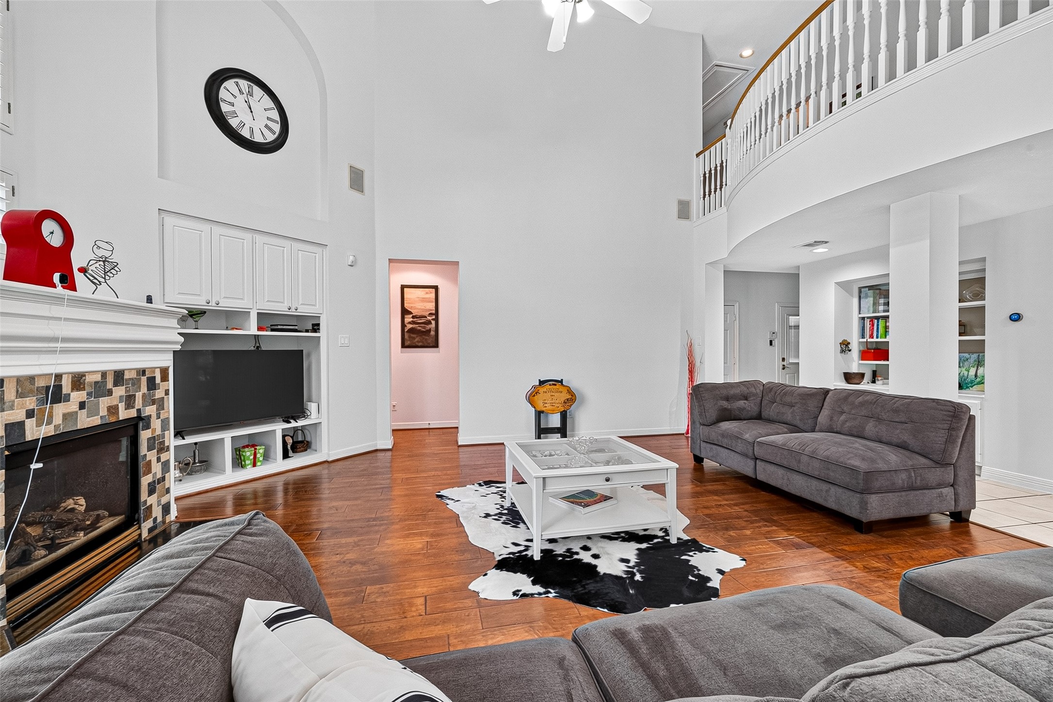 4215 Canfield Oaks Lane Property Photo 3