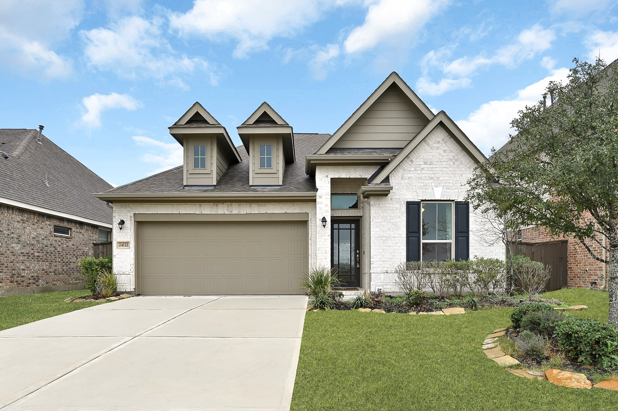 24122 Prairie Glen Lane Property Photo 1