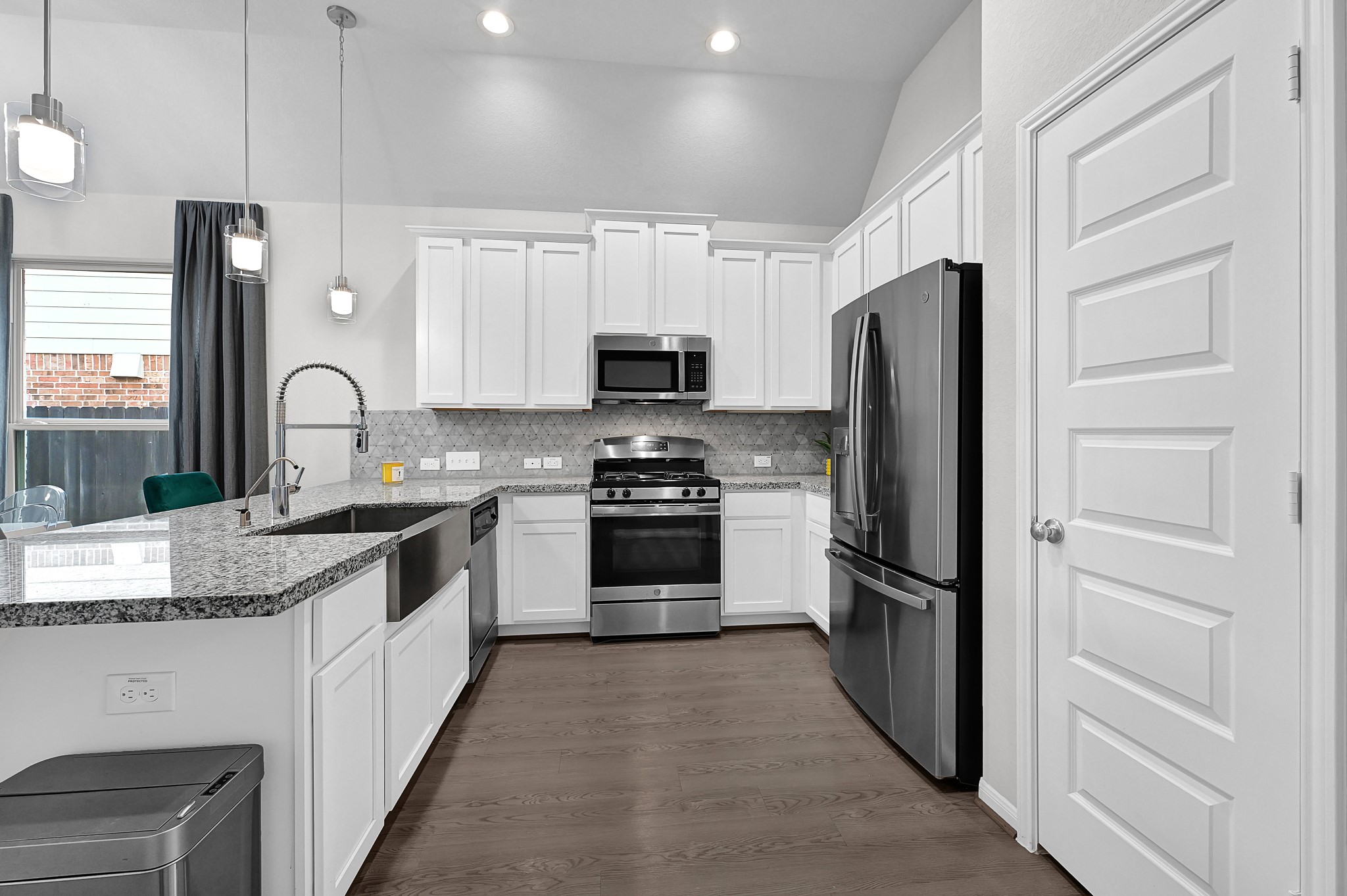 24122 Prairie Glen Lane Property Photo 6