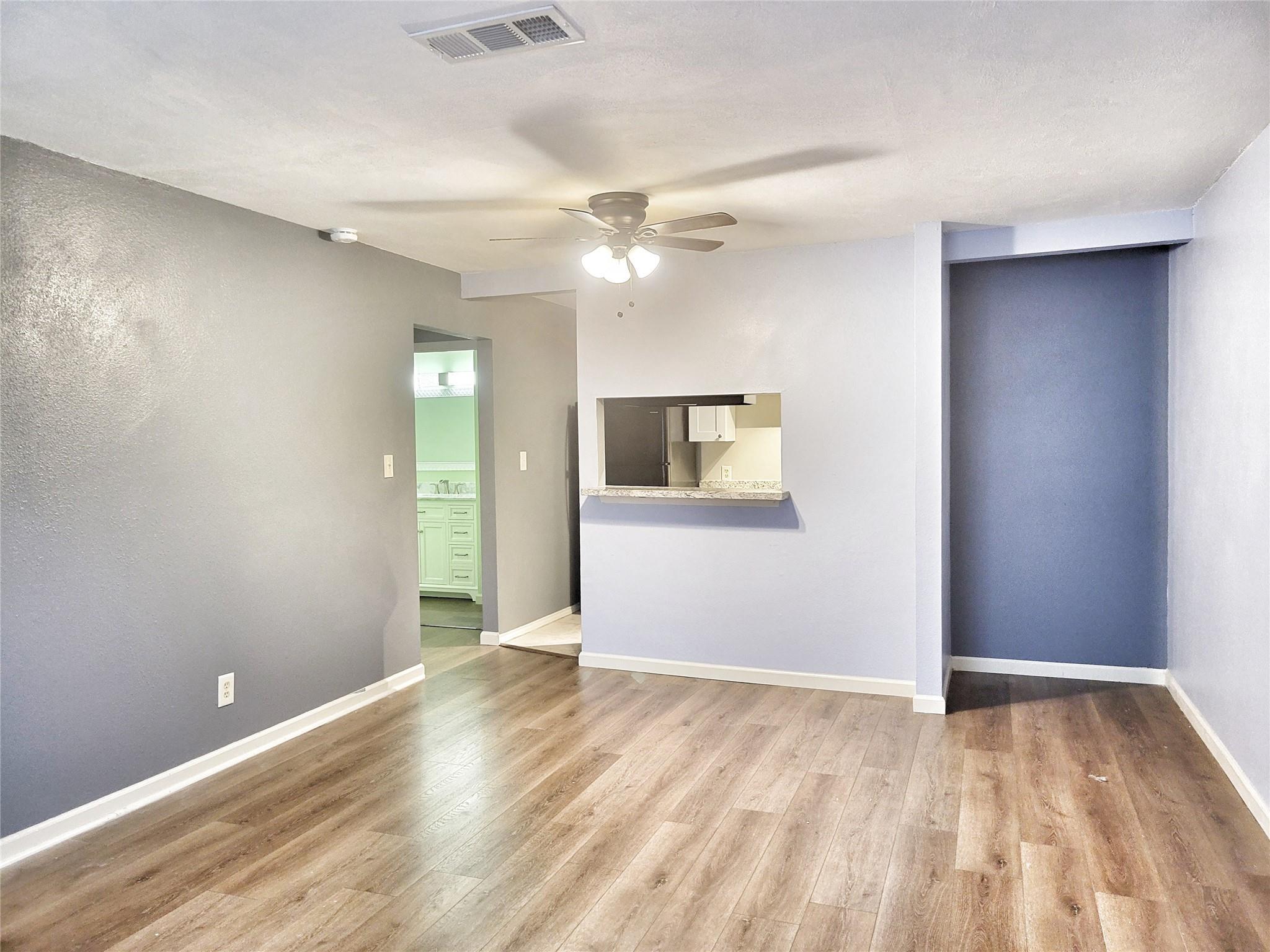 2501 Gulf Freeway 271b Property Photo 2