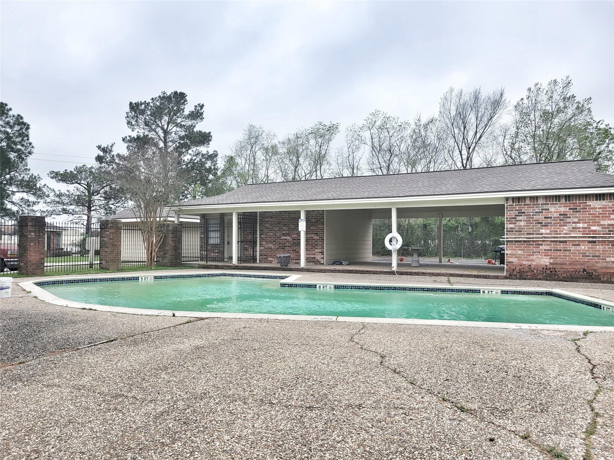 2501 Gulf Freeway 271b Property Photo 8