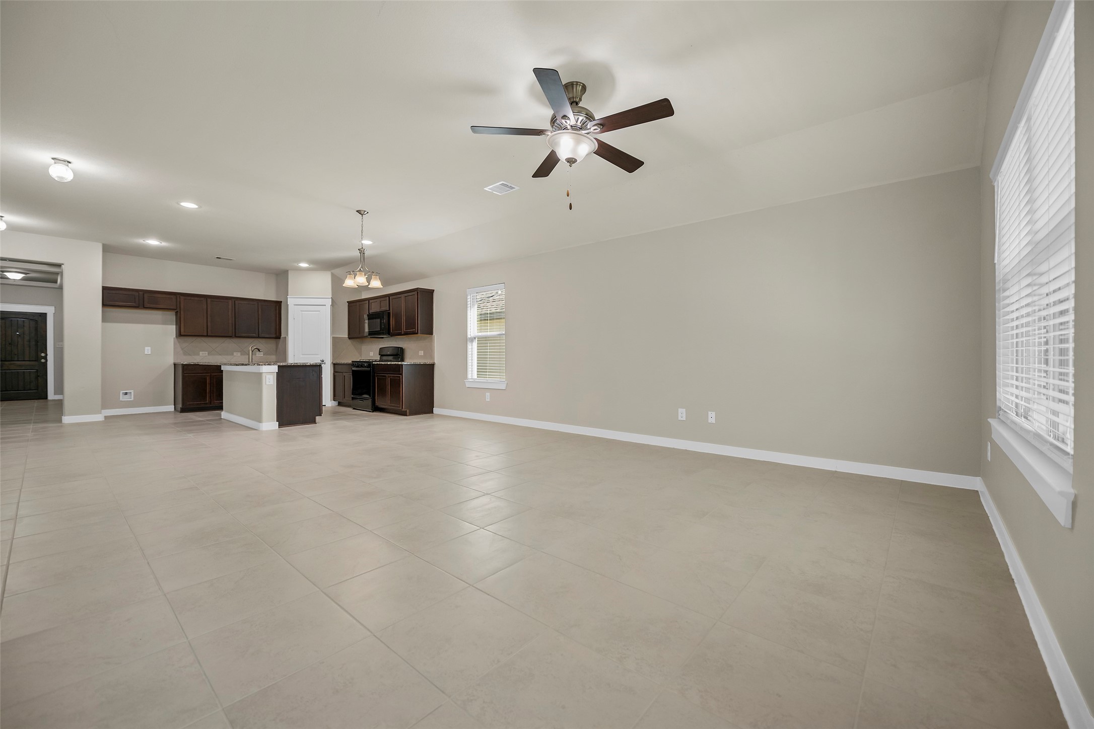 40315 S Hill Pass Property Photo 14
