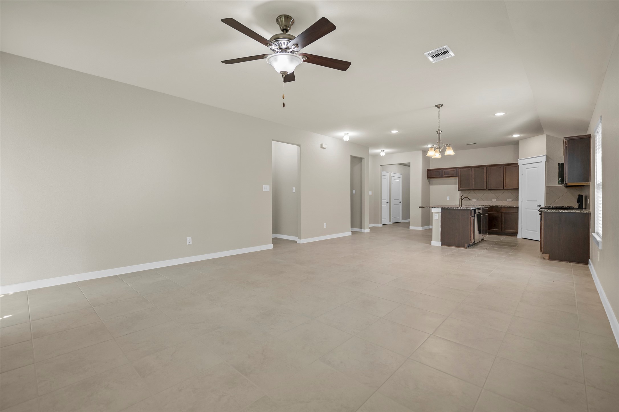 40315 S Hill Pass Property Photo 16