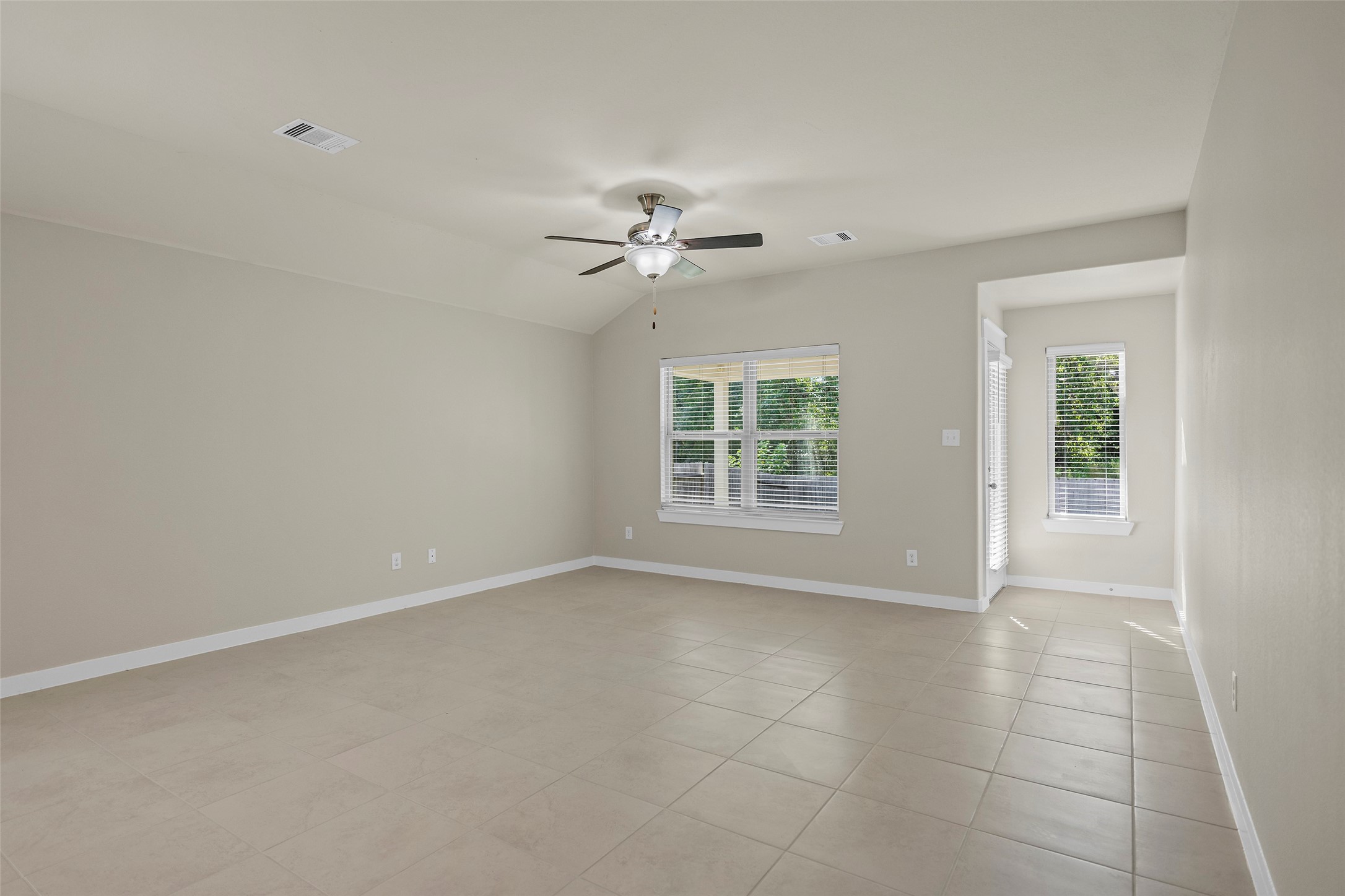 40315 S Hill Pass Property Photo 19