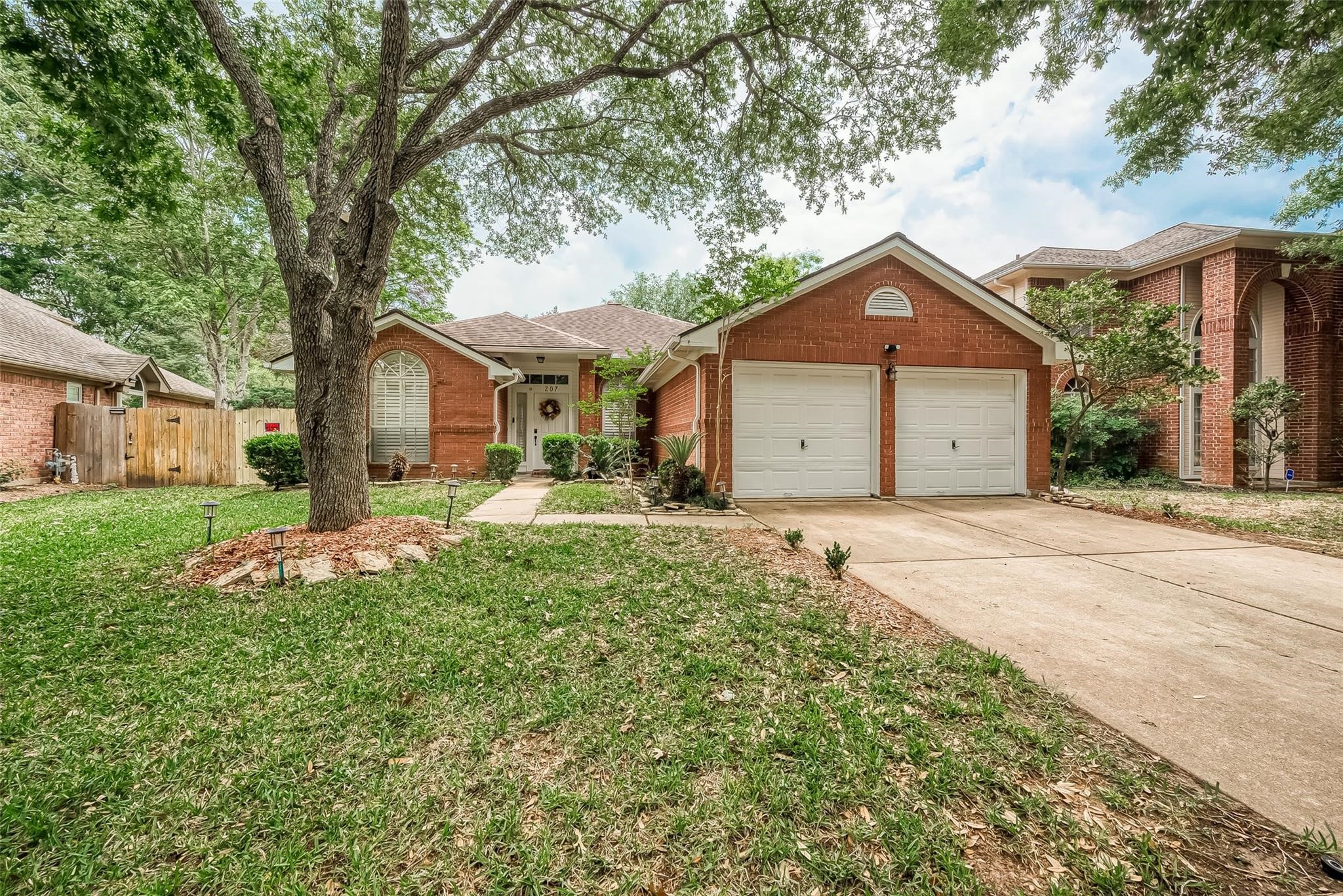 207 Rolling Plains Drive Property Photo 1