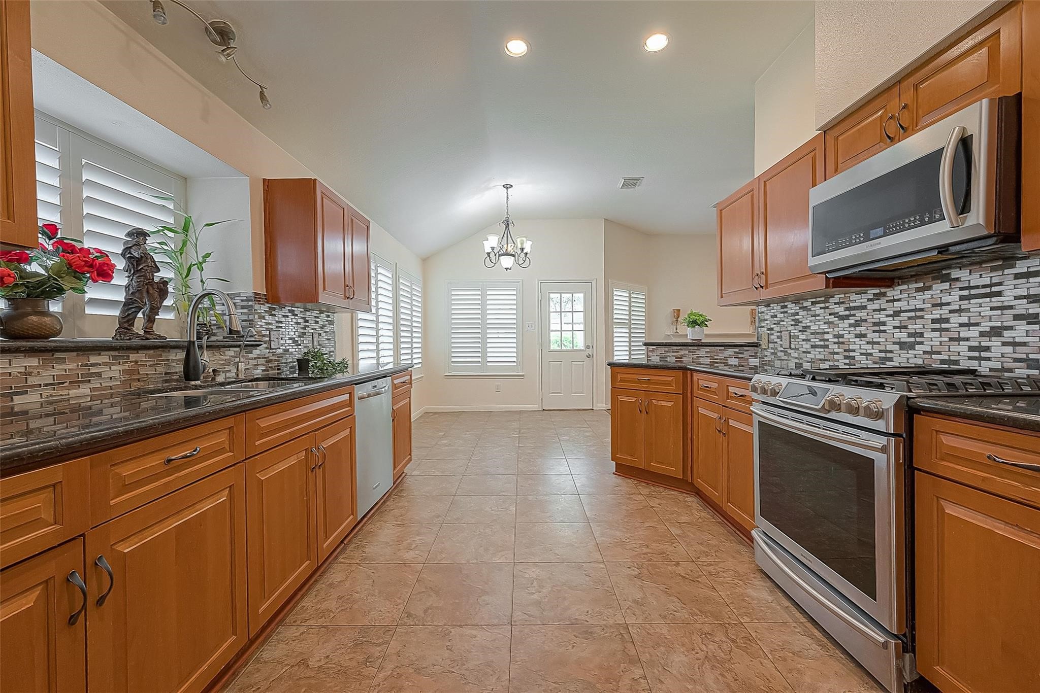 207 Rolling Plains Drive Property Photo 18