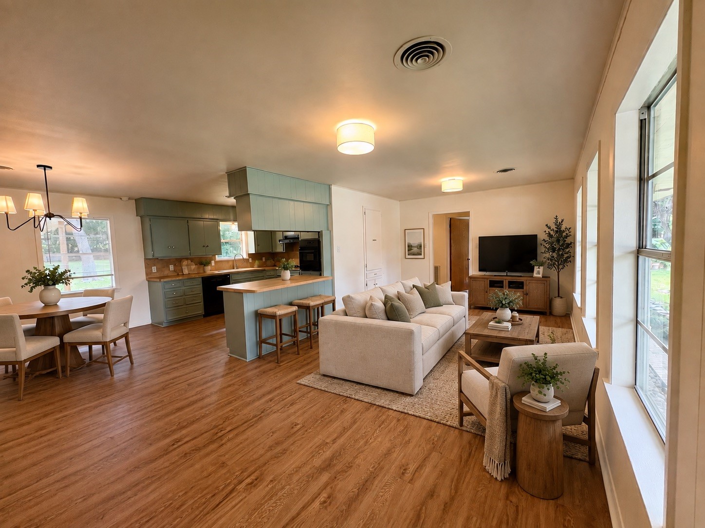 1801 Beazley Street Property Photo 3