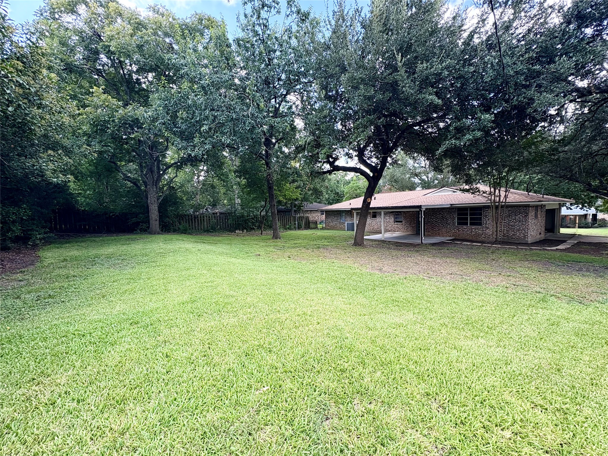 1801 Beazley Street Property Photo 20