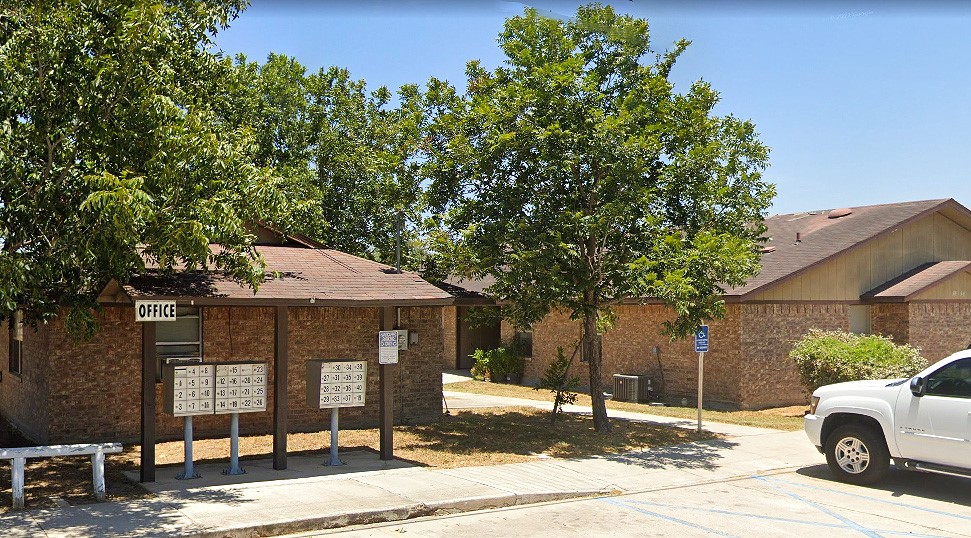 1715 2nd Property Photo 4