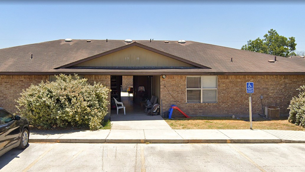 1715 2nd Property Photo 5