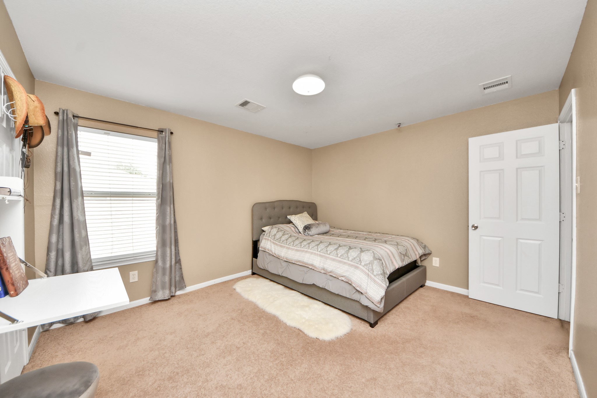 9510 Yearling Branch Dr Property Photo 32