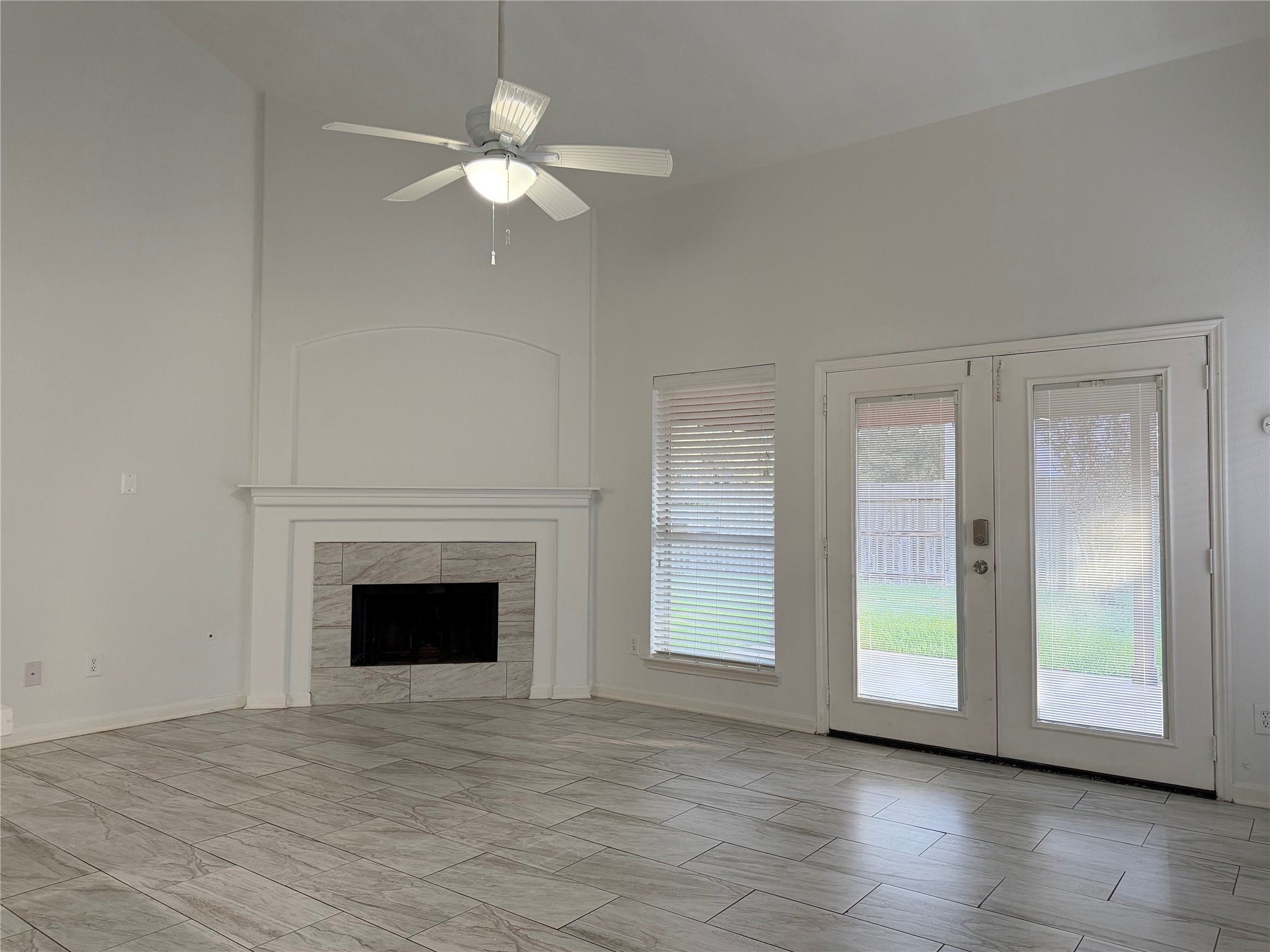 25246 Spring Iris Lane Property Photo 6