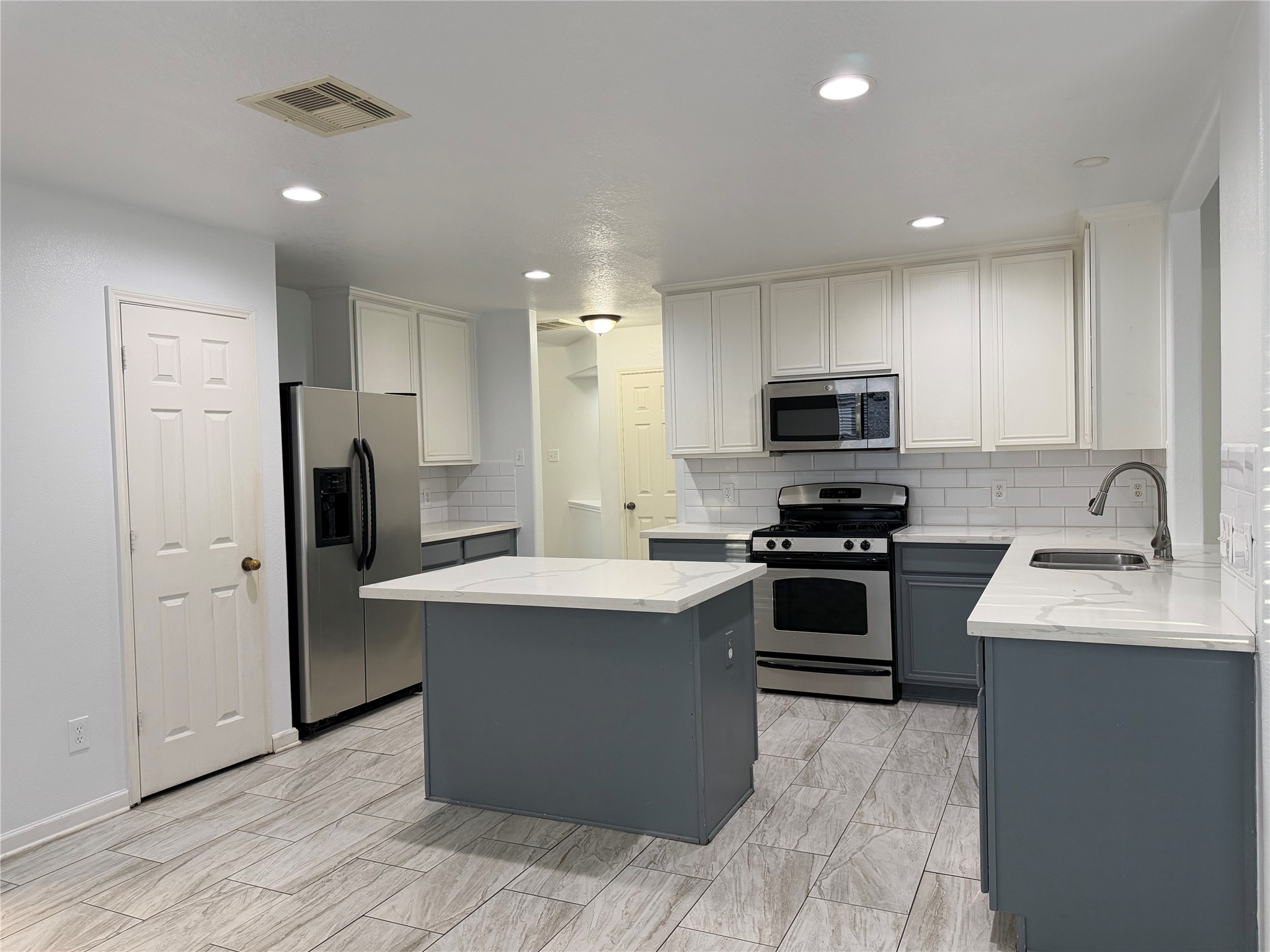 25246 Spring Iris Lane Property Photo 7