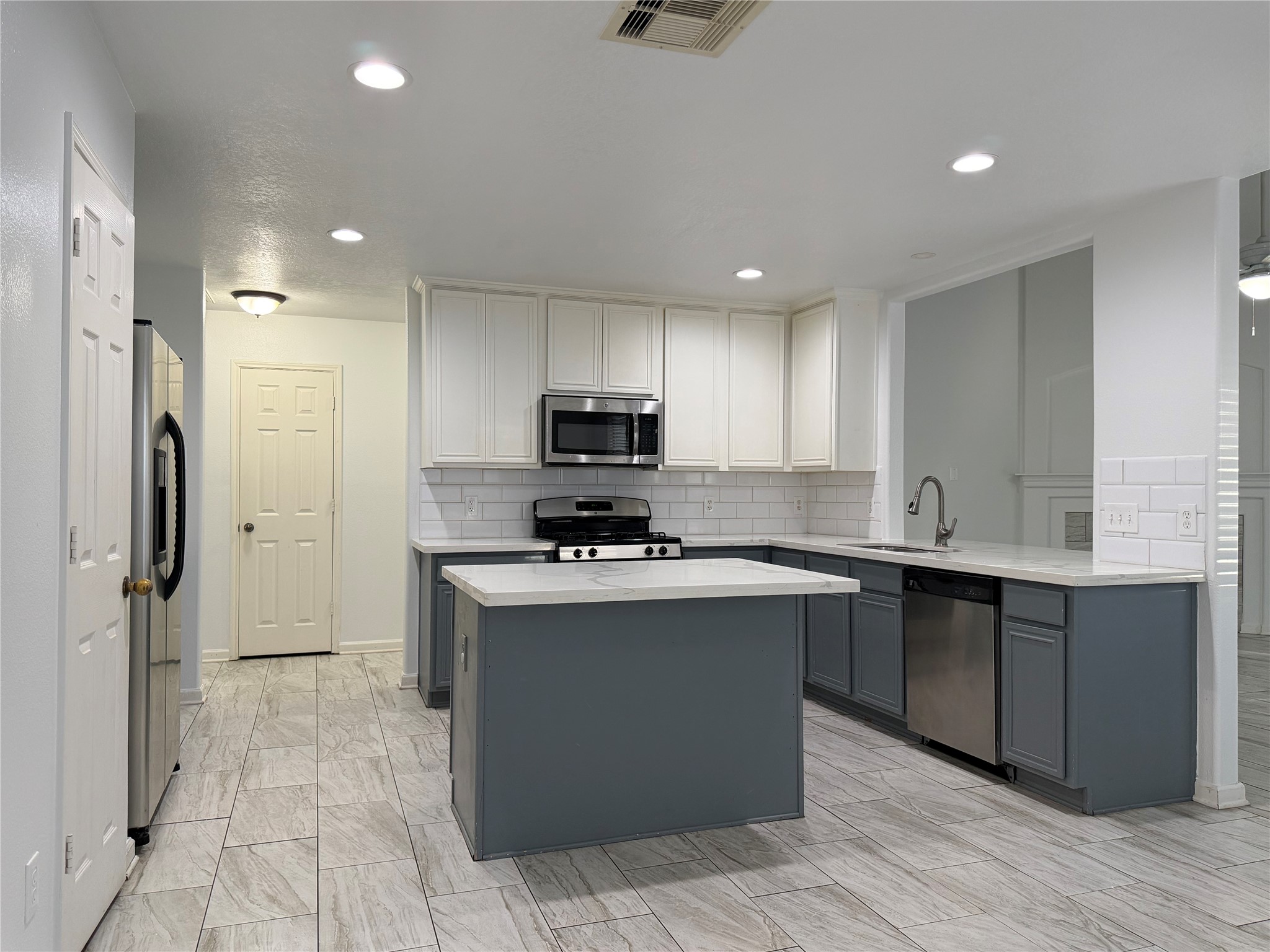 25246 Spring Iris Lane Property Photo 8