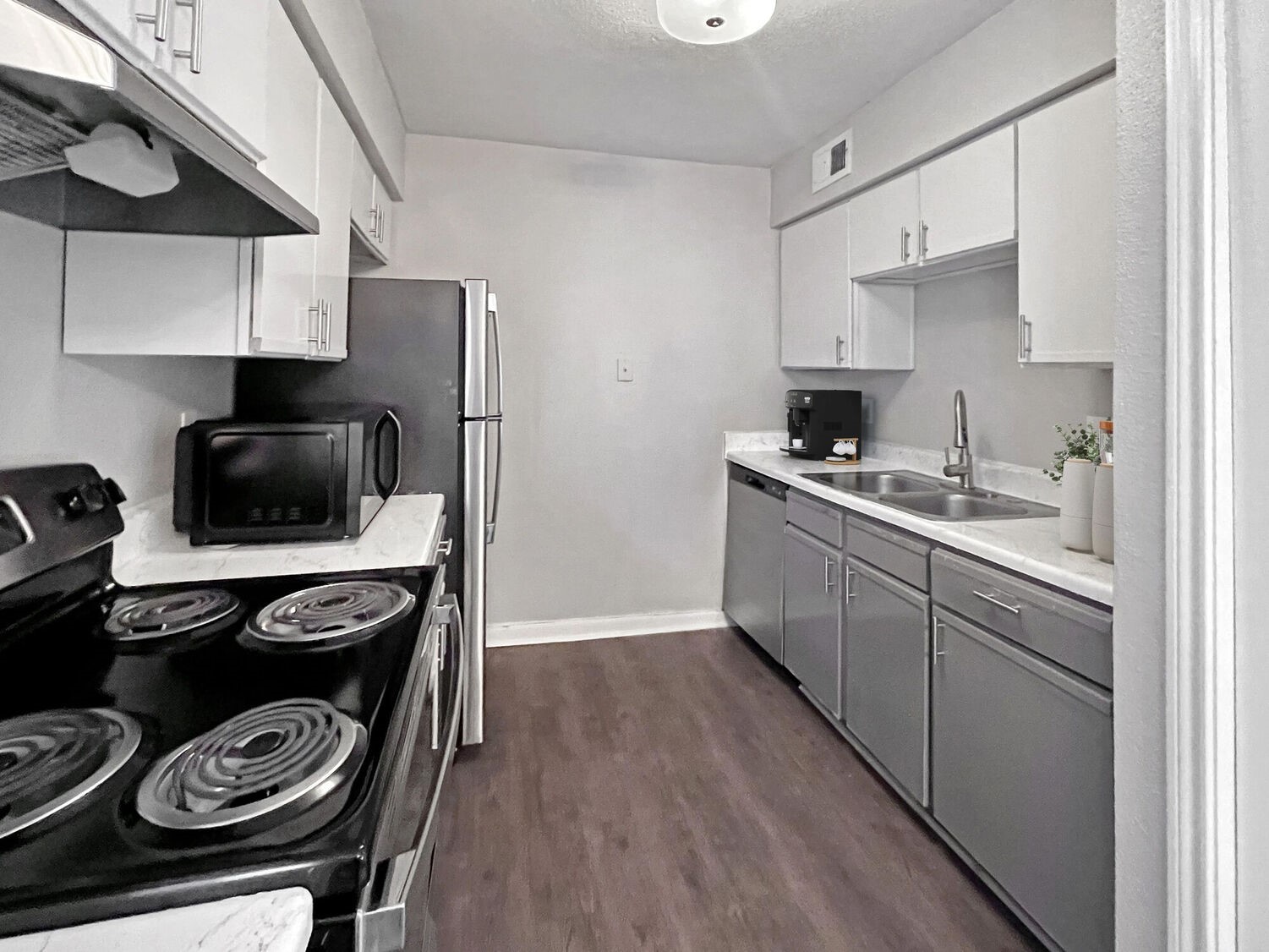 874 Yorkchester Dr 219 Property Photo 1