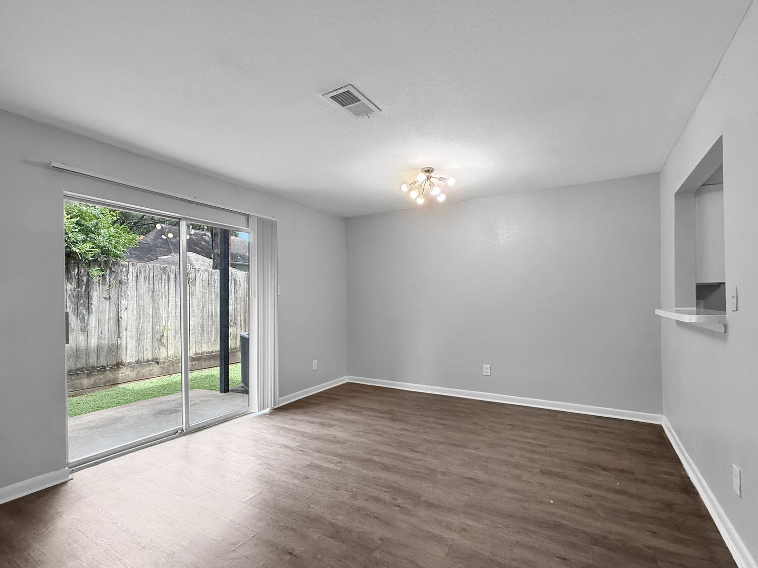 874 Yorkchester Dr 219 Property Photo 9