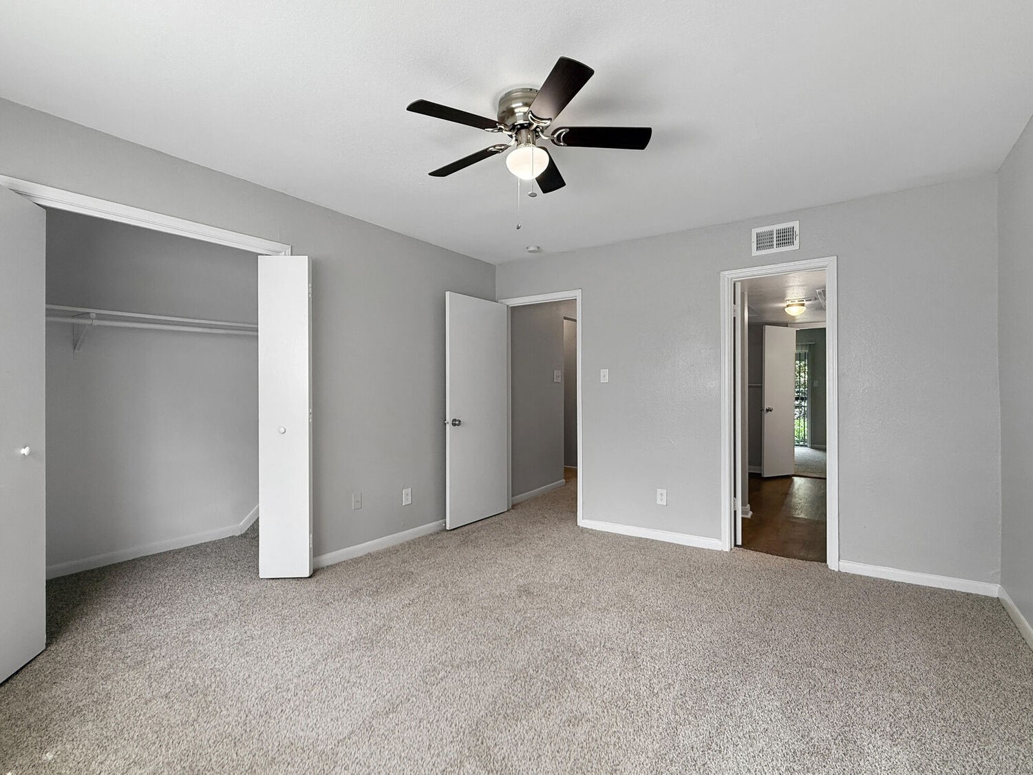 874 Yorkchester Dr 219 Property Photo 13