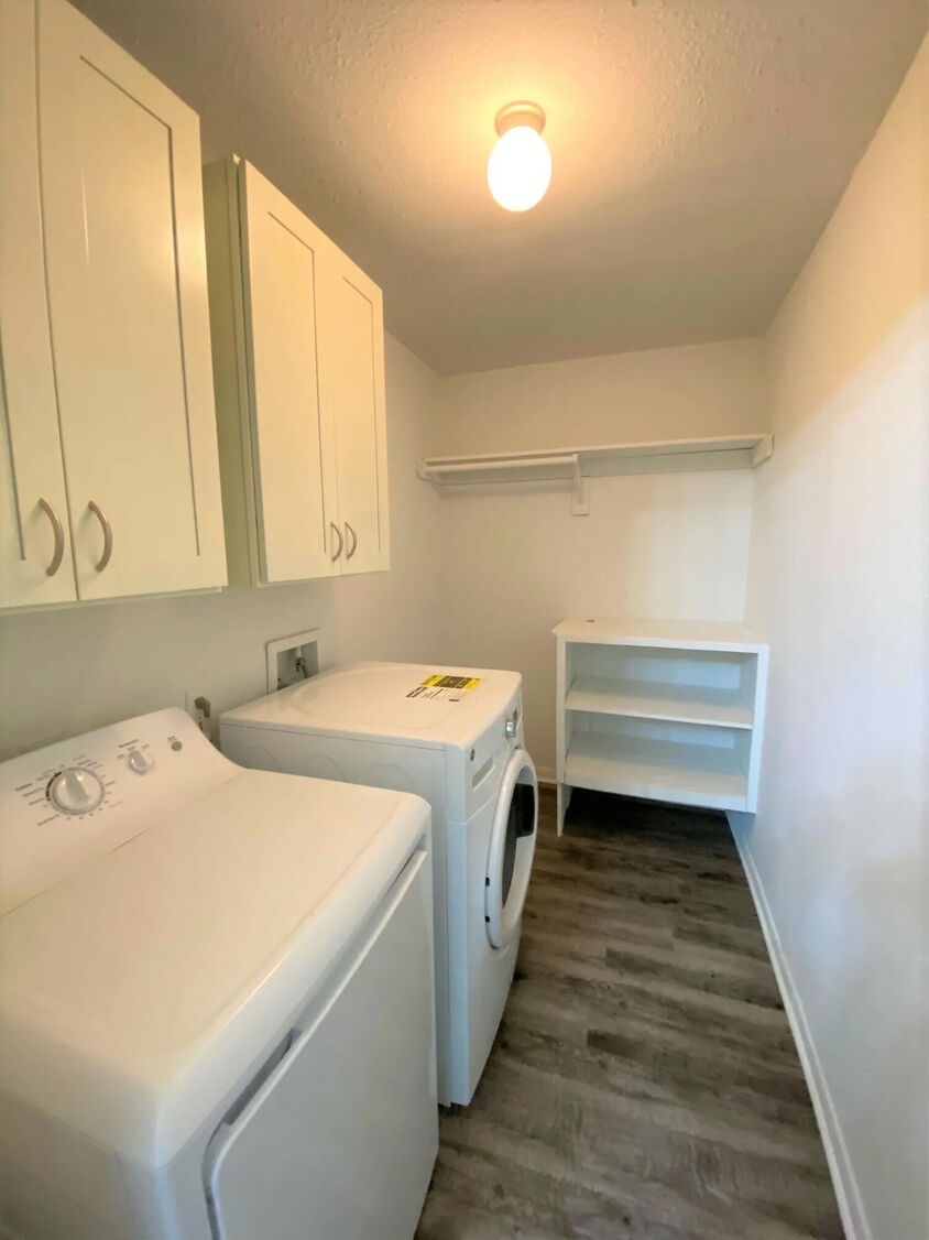 874 Yorkchester Dr 219 Property Photo 15