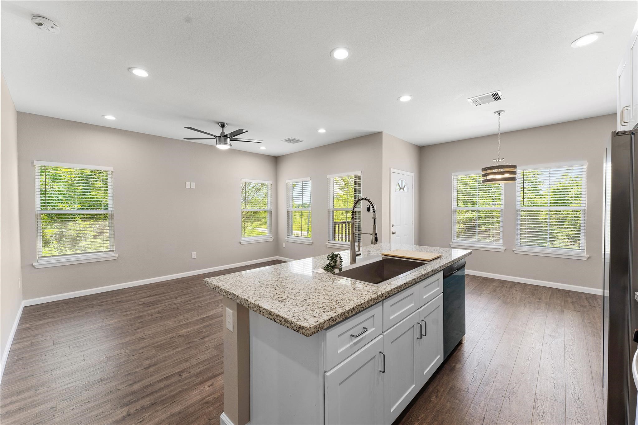 5307 Groveton Street B Property Photo 1