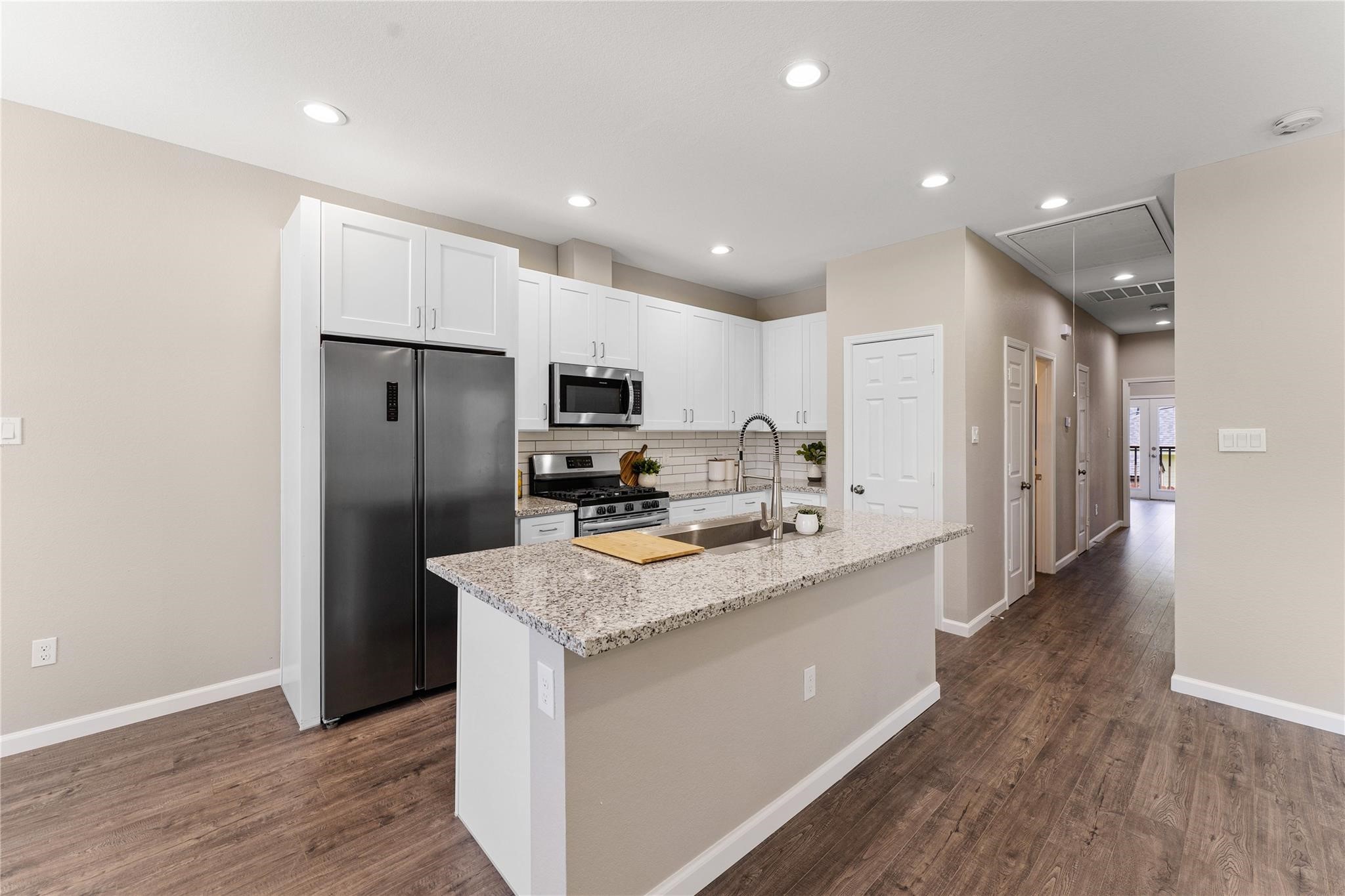 5307 Groveton Street B Property Photo 6