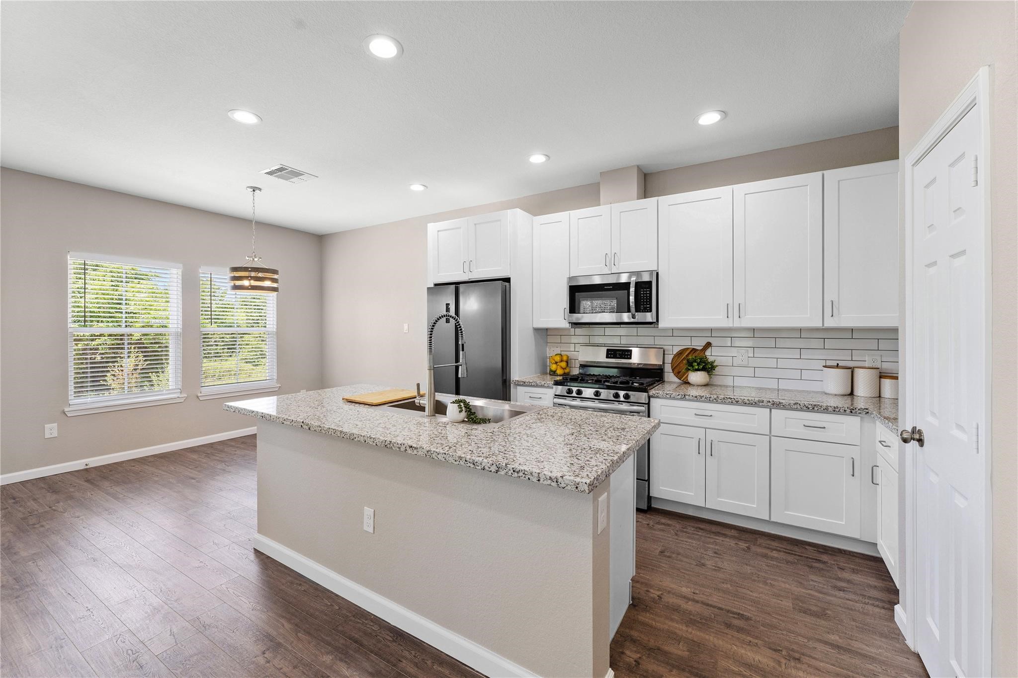 5307 Groveton Street B Property Photo 7