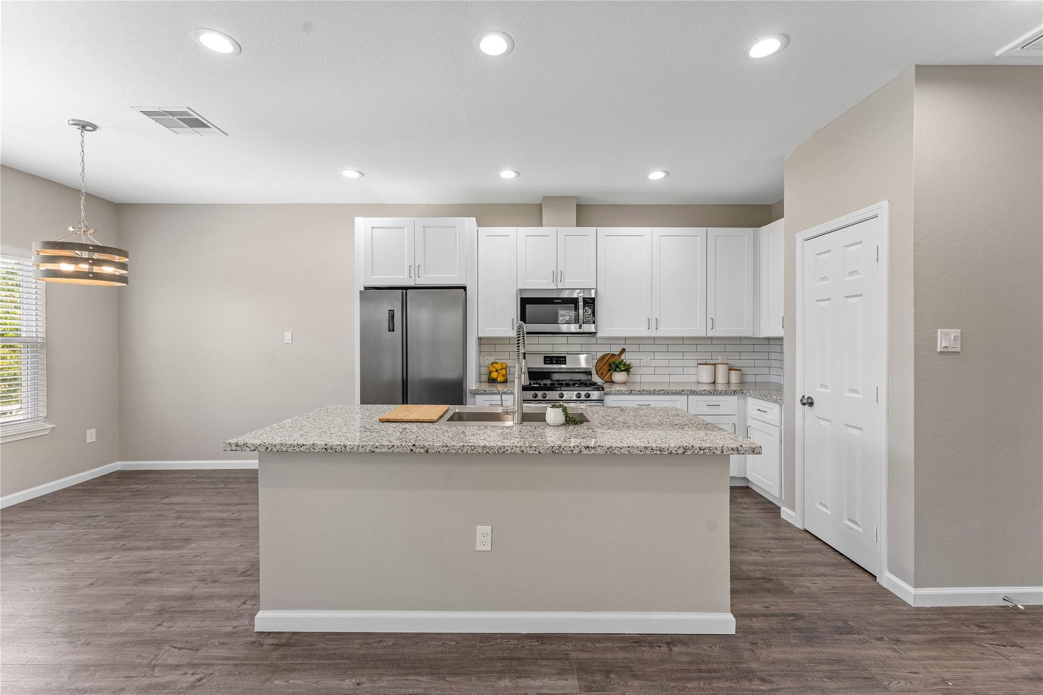 5307 Groveton Street B Property Photo 16