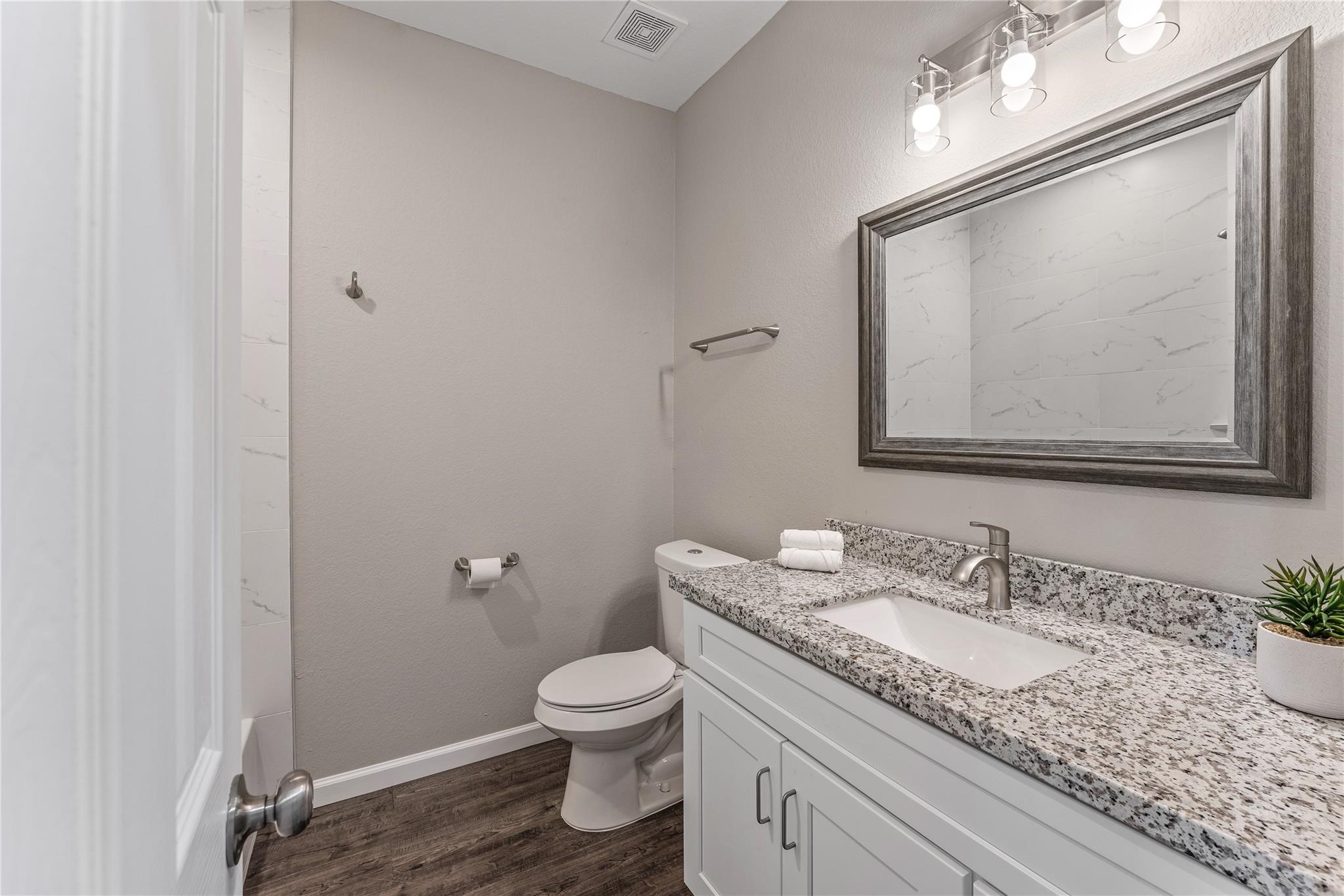 5307 Groveton Street B Property Photo 20