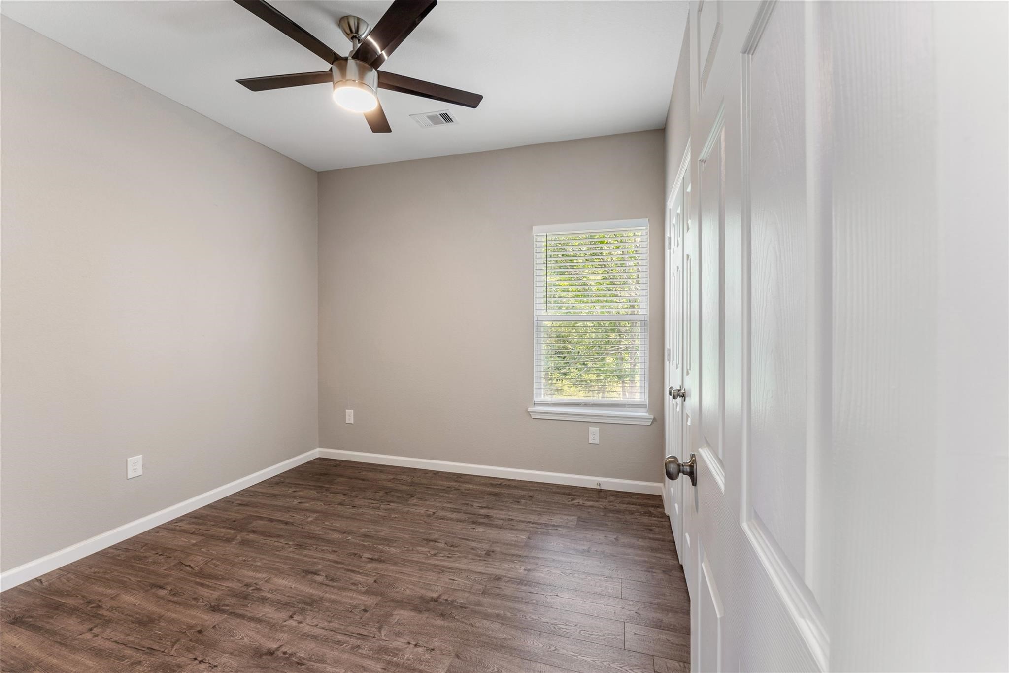 5307 Groveton Street B Property Photo 27