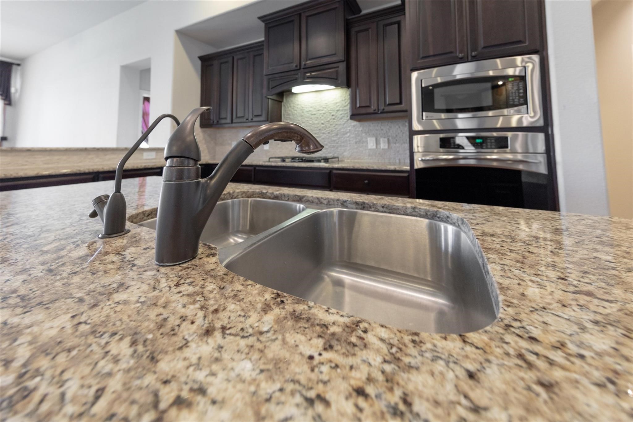 10406 Mossback Pine Road Property Photo 15