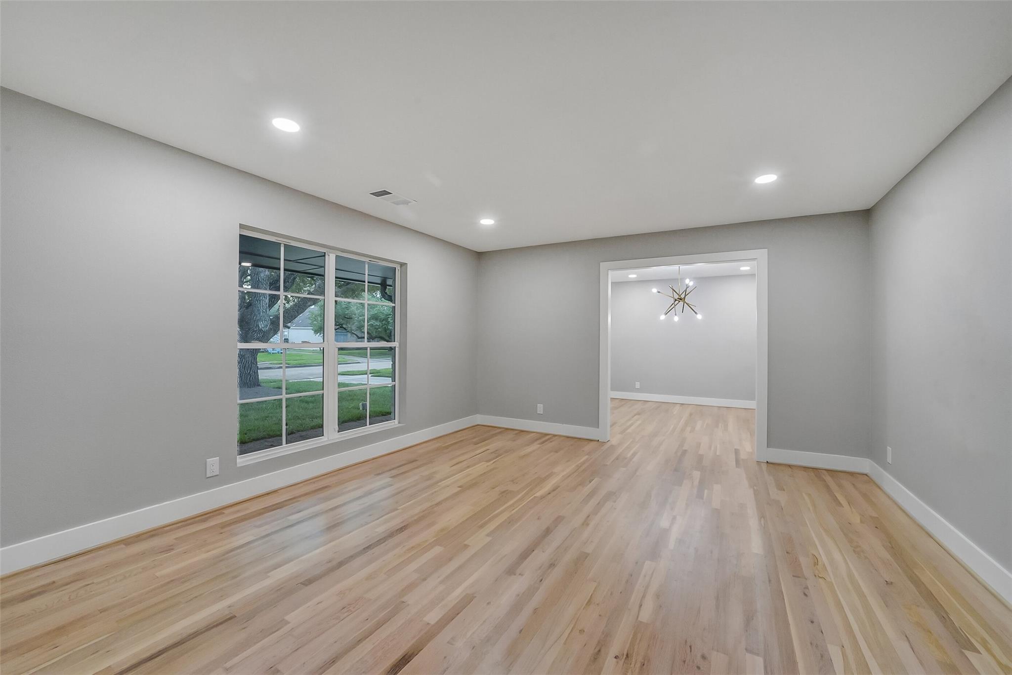 5318 Queensloch Drive Property Photo 11