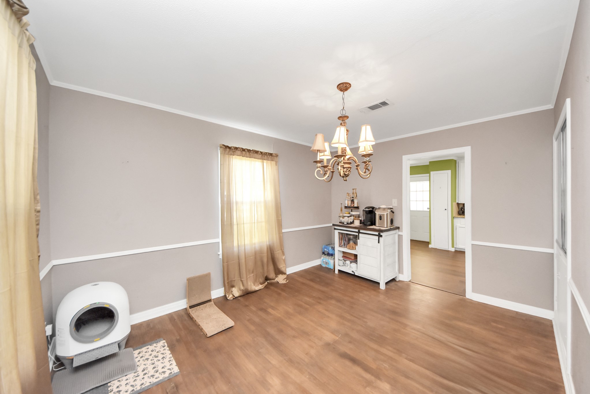 201 S Roosevelt Avenue Property Photo 7