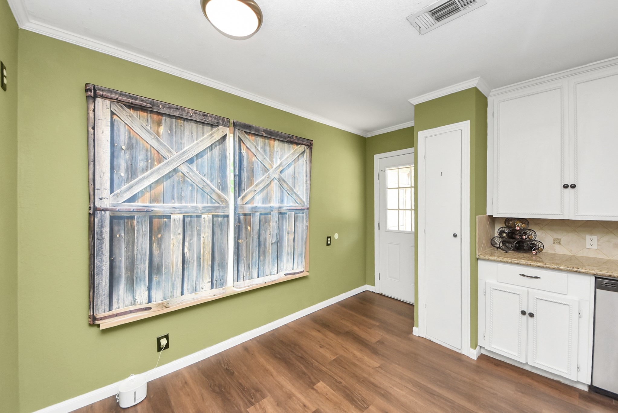 201 S Roosevelt Avenue Property Photo 10