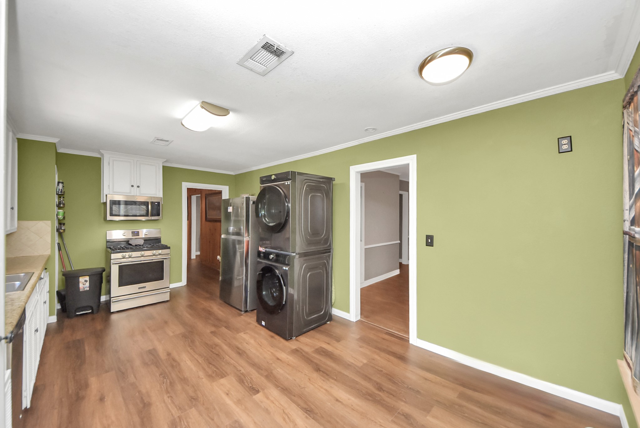 201 S Roosevelt Avenue Property Photo 11