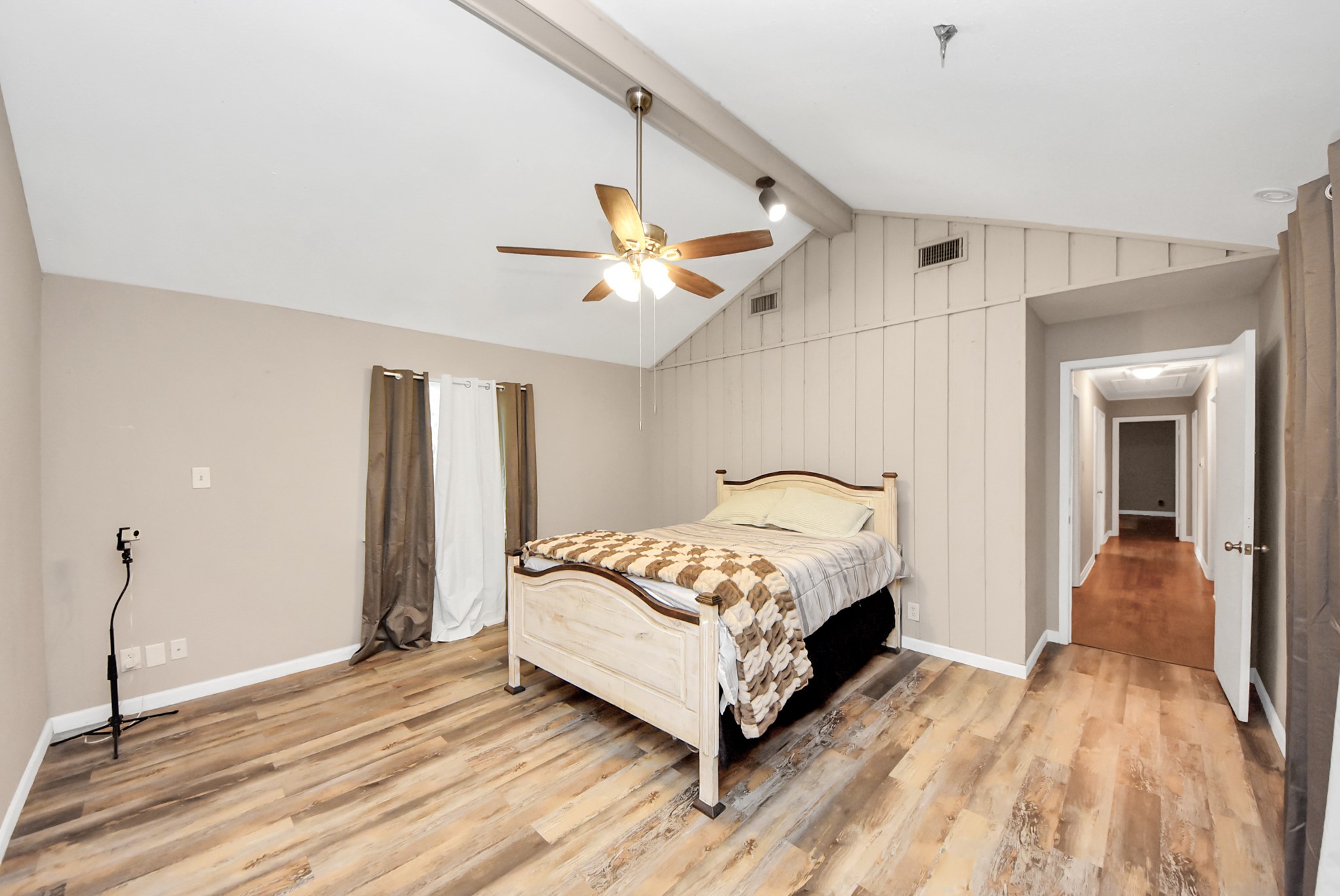 201 S Roosevelt Avenue Property Photo 32