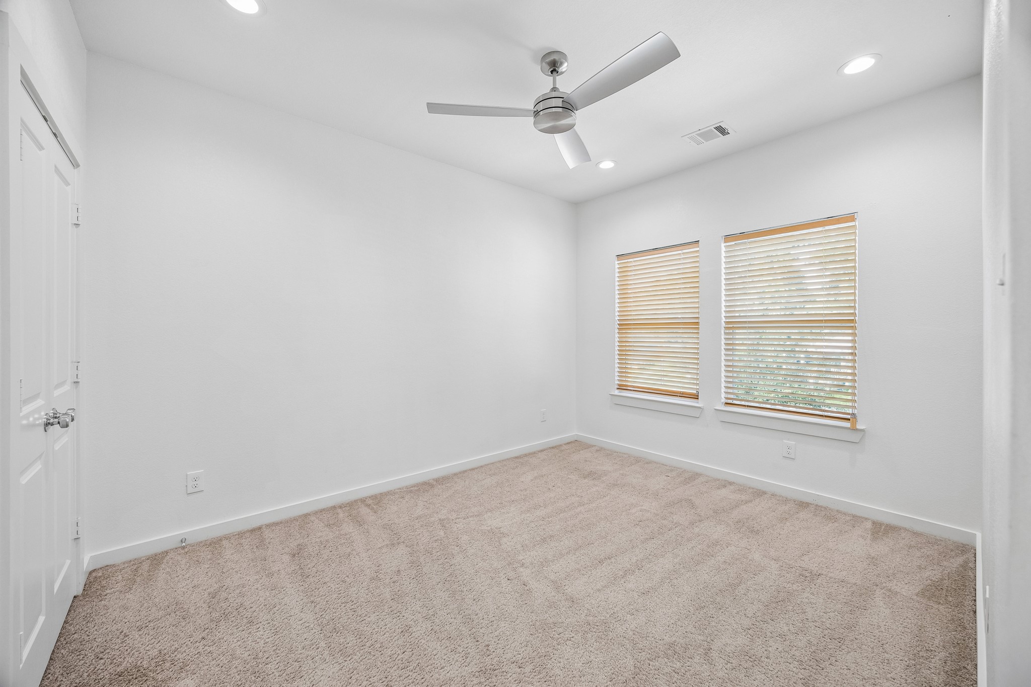 5710 Elysian Street Property Photo 13