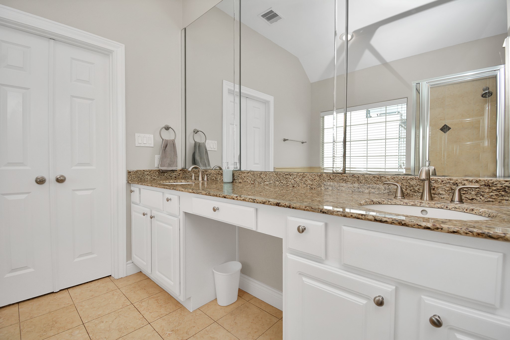 1505 Paige Street Property Photo 17
