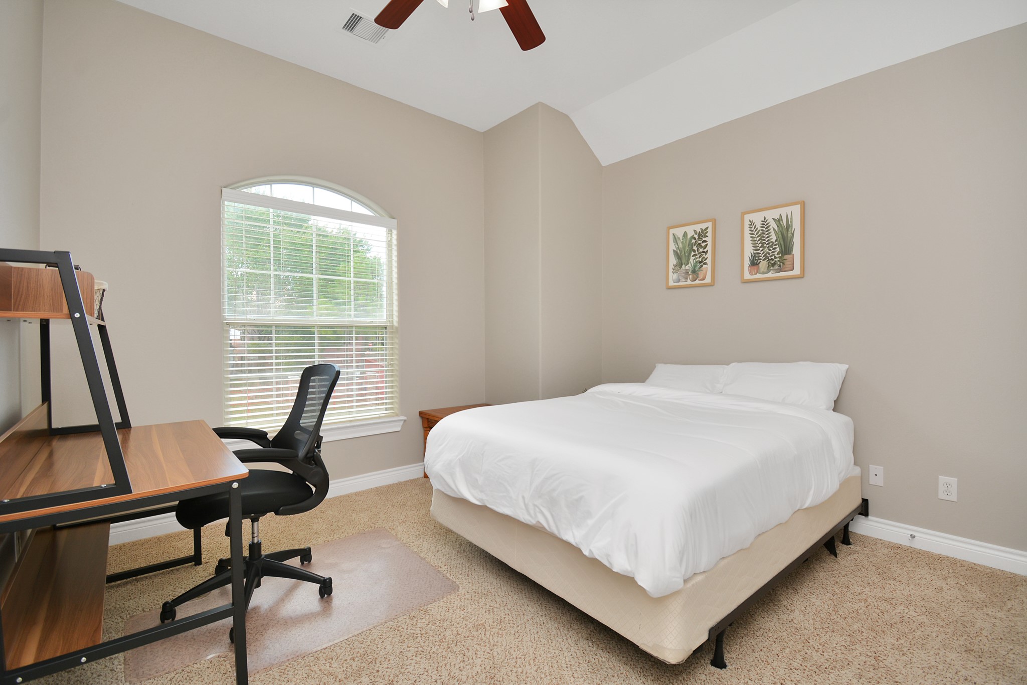 1505 Paige Street Property Photo 24