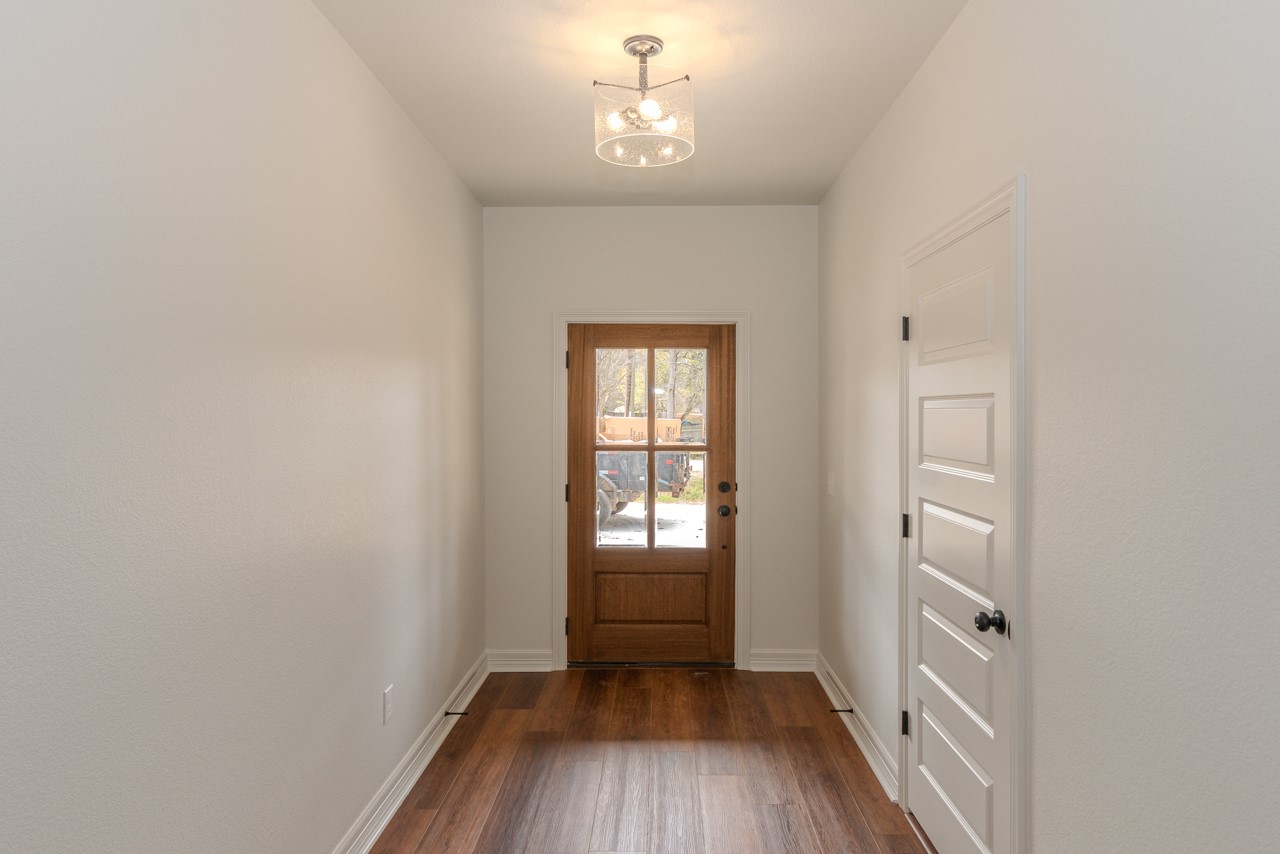7820 Tolivar Road Property Photo 5