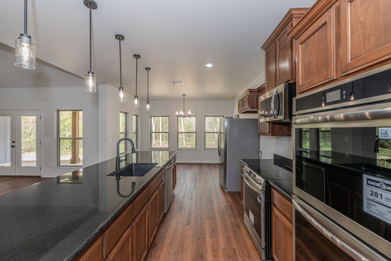 7820 Tolivar Road Property Photo 10