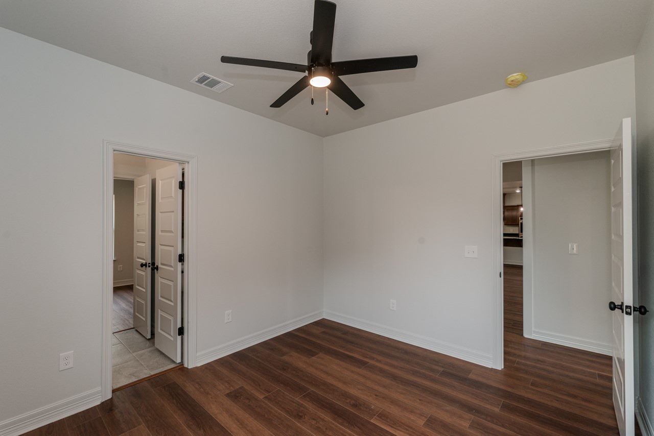 7820 Tolivar Road Property Photo 17