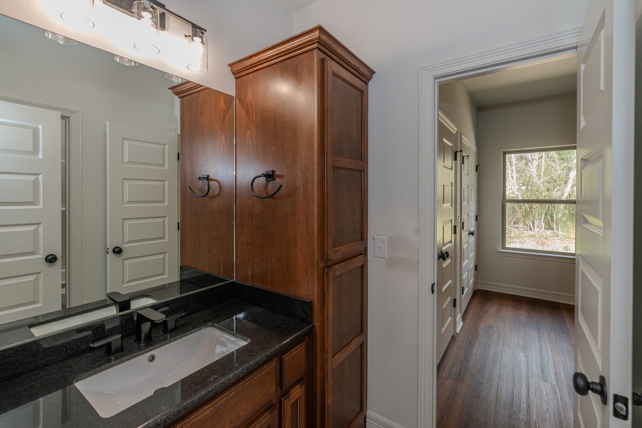 7820 Tolivar Road Property Photo 19