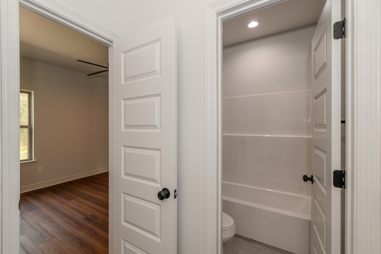 7820 Tolivar Road Property Photo 20
