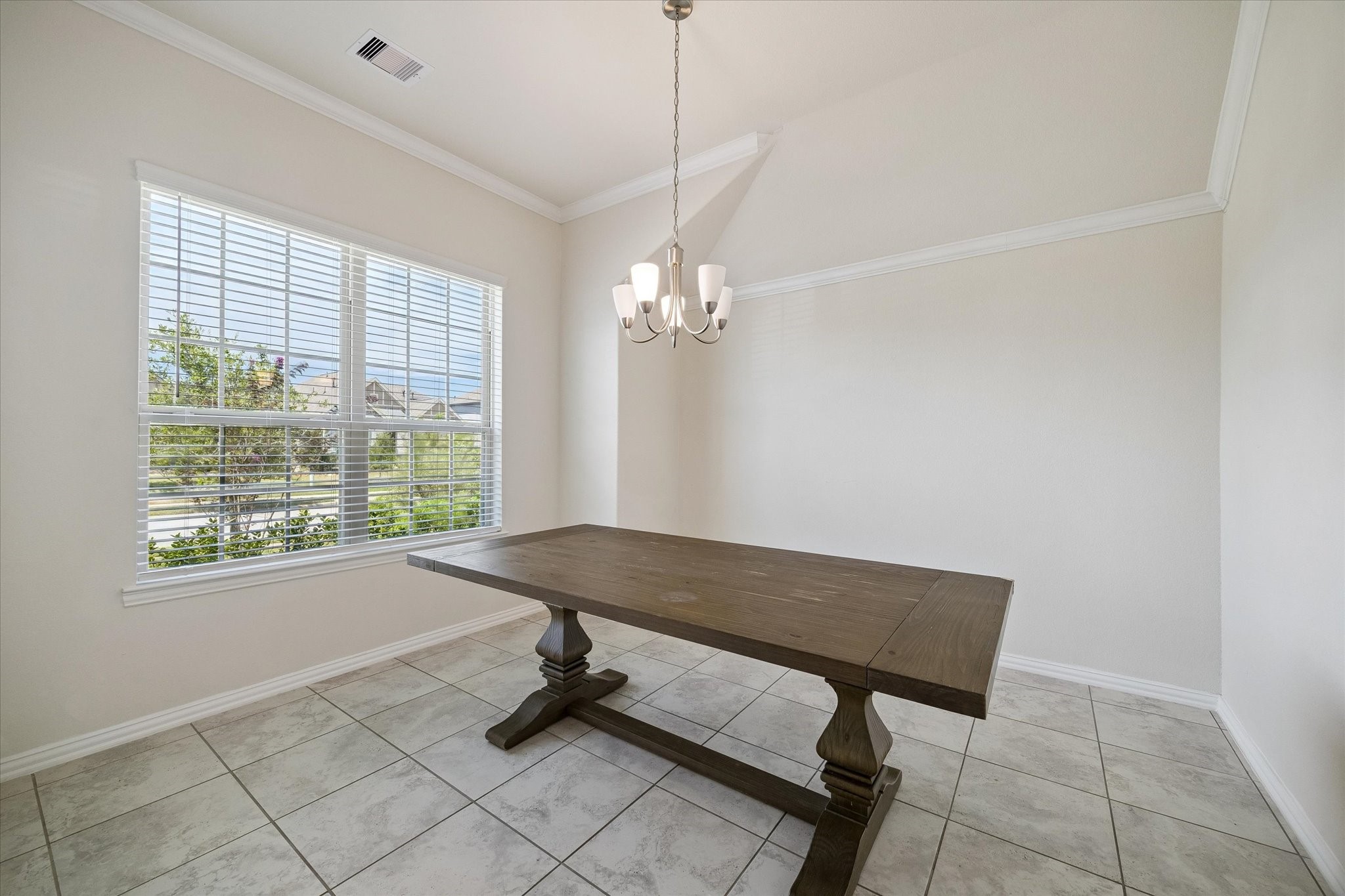 23816 Brenta Valley Drive Property Photo 6