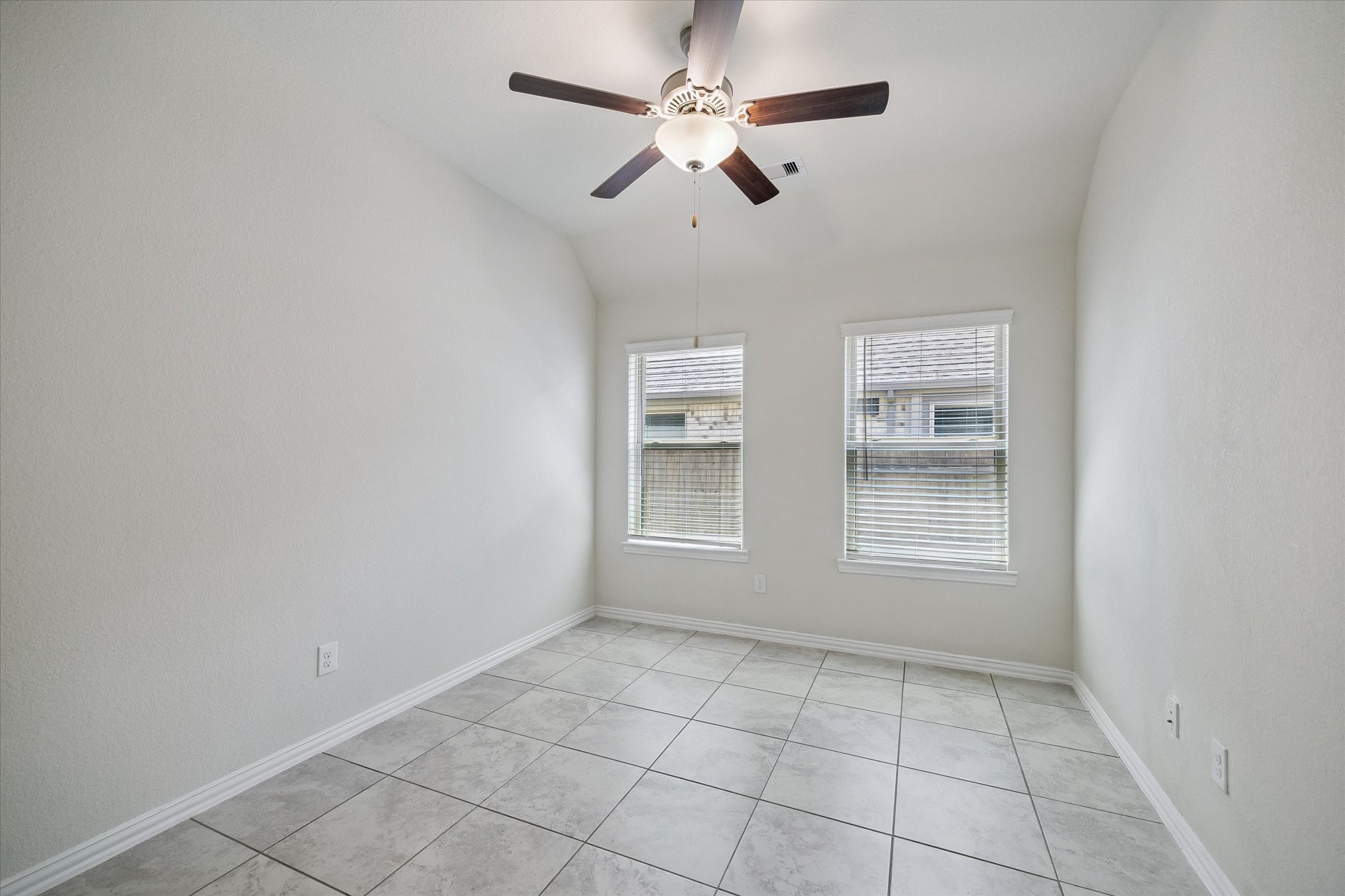 23816 Brenta Valley Drive Property Photo 7