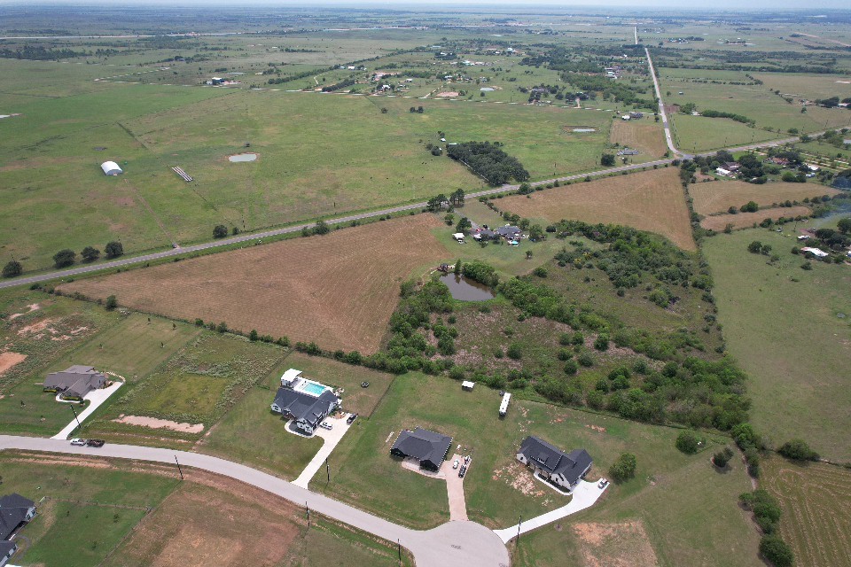 00 Fm 2187 Property Photo 6